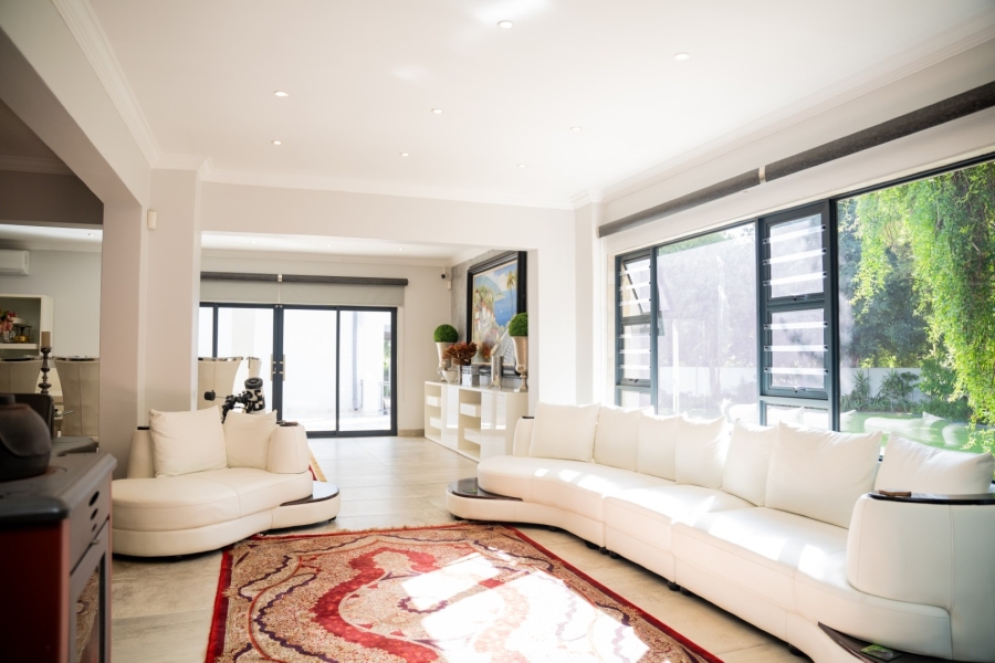 6 Bedroom Property for Sale in Wilkoppies North West